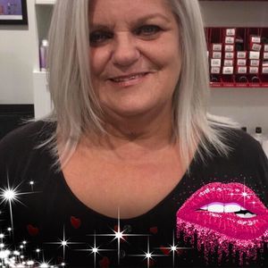 Meet your Posher, Ellie